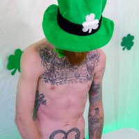 Dom Ty wanks his cock for St. Patrick’s - Picture 3
