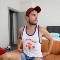 French mate Buzz Hardy posing naked - Picture 1