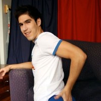 Robbie Price shows off his fat cock - Picture 4