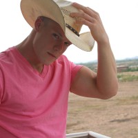 Colt Mclaire posing naked - Picture 2