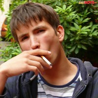 Aidan posing - Picture 4