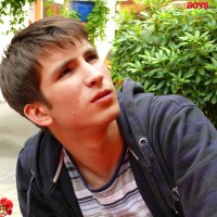 Aidan posing - Picture 9
