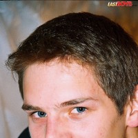Robbie shows his dick - Picture 4