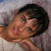Adel posing naked - Picture 2