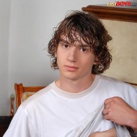 Rex posing nude - Picture 4