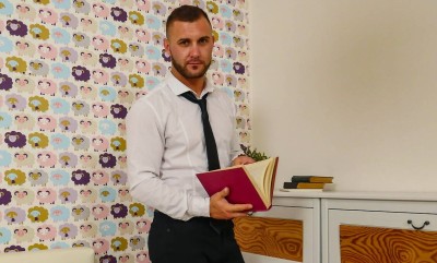 David Lee posing naked