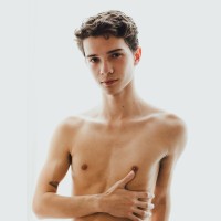 Sam Ledger posing naked - Picture 2
