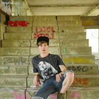 Antony Carter posing nude in an abandoned building - Picture 2