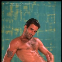 Renato Soares gets wild - Picture 6