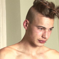 Patrik Sykora sheds his clothes - Picture 10