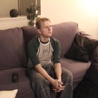 Justin exposes his hard cock - Picture 1