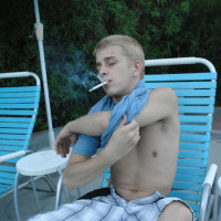 Kayden poolside smoke - Picture 5