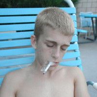 Kayden poolside smoke - Picture 8