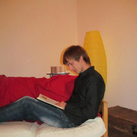 Chris Young showing off his goods - Picture 1