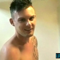Adam needs another shower - Picture 2
