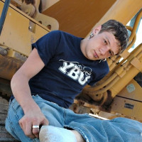 Cameron Fine displays his shaft - Picture 12