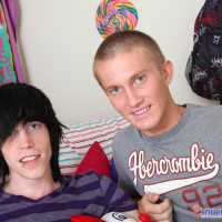 Two twinks sex each other up - Picture 1