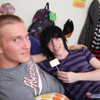 Two twinks sex each other up - Picture 17