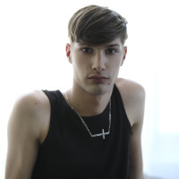 Evan Hayes masturbating - Picture 1