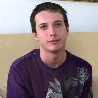 Oly strokes himself - Picture 1