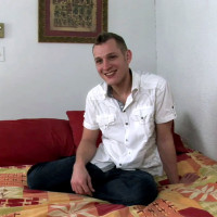 Bastien exposes his heat - Picture 1