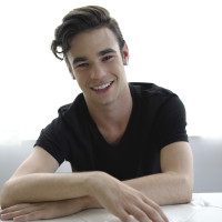 Zac Hunter reveals his stiffy - Picture 1