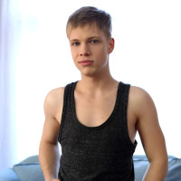 Adam Harris reveals his hard-on - Picture 1