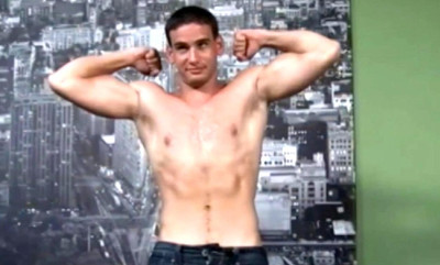 Athletic nude dude gives cum show