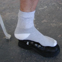 Anthony's boots & socks - Picture 15