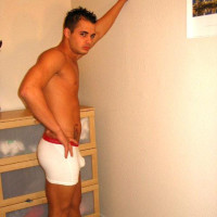 Michael displays his shaft - Picture 15