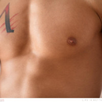 Ken Christovao undresses - Picture 2