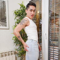 Help me stretch - Picture 2
