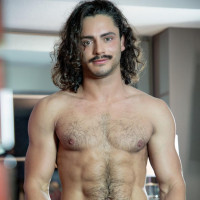 Fan Male, scene 2 - Picture 1
