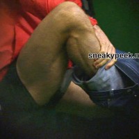 Hairy hunk in the locker room - Picture 19