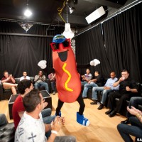 Get em while they're hot party - Picture 1