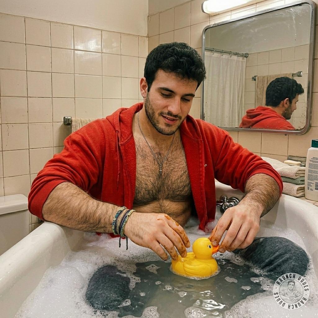 Fuck yeah, a little twink soaking wet in his clothes, dripping cum and sweat all over the place 💦🔥 #toys #hairy