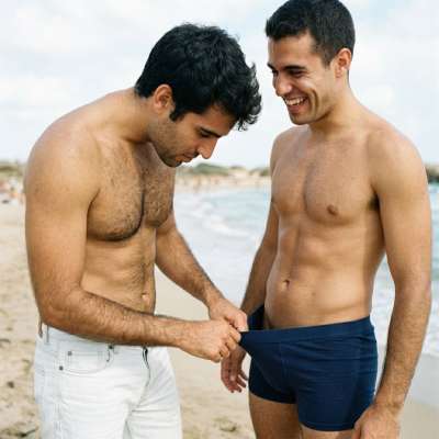 Fuck yeah, nothing hotter than a guy getting off on peeking at another dude’s tighty-whities 😈🔥 #gayscat #beach #hairy