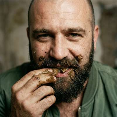 Hot daddy slurping that filthy load straight off his fingers—nothing sexier than a beard full of my dirty gift. #gayscat...