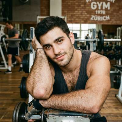 Every drop of sweat glistening on that furry chest is pure art. 💪🔥 #gym #hairy