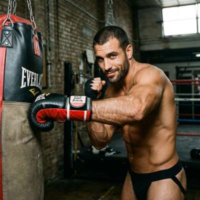 Pugilist power in motion—every punch, every flex, pure masculine artistry. 🥊🔥 #malebeauty #gym #athlete #boxer