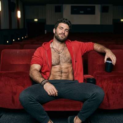 Settling into the cinema seat, that hairy, muscular guy next to you just raised the bar on hotness. Pure eye candy. #hairy...