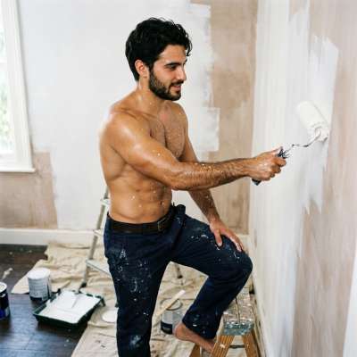 Every brushstroke tells a story—this artist’s canvas is his own. Beauty in motion, captured in every vibrant hue. #studio...