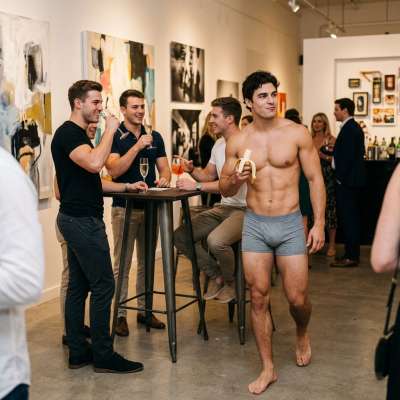 Every curve, every step—art in motion. The gallery’s new exhibit just got a lot more interesting. #malebeauty #underwear...