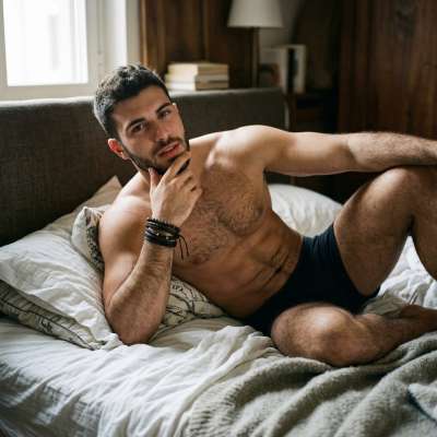 Every morning starts better with a view like this. Pure confidence, pure beauty. #bedroom #hairy #gym